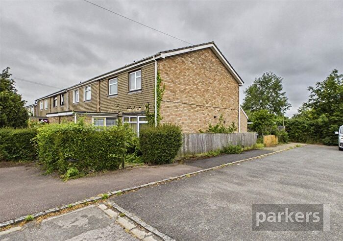 3 Bedroom End Of Terrace House For Sale In Chandler Close, Bampton, Oxfordshire, OX18