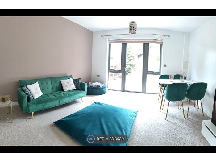 3 Bedroom End Of Terrace House To Rent In Lewin Terrace, Feltham, TW14