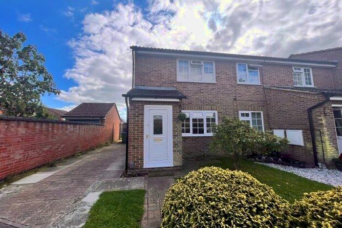 2 Bedroom Property To Rent In Mayridge, Fareham, PO14