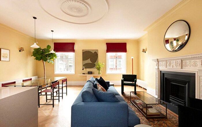 2 Bedroom Flat To Rent In Harley Street, Marylebone, London, W1G
