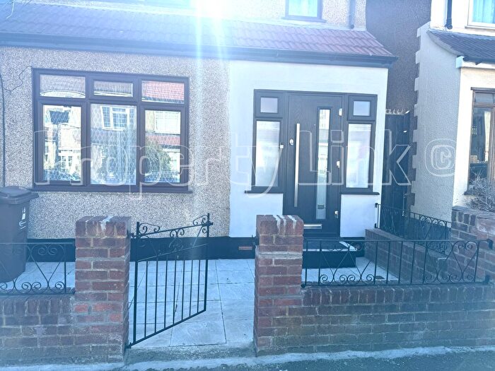 5 Bedroom Semi Detached House To Rent In Westminister Gardens, Barking, IG11