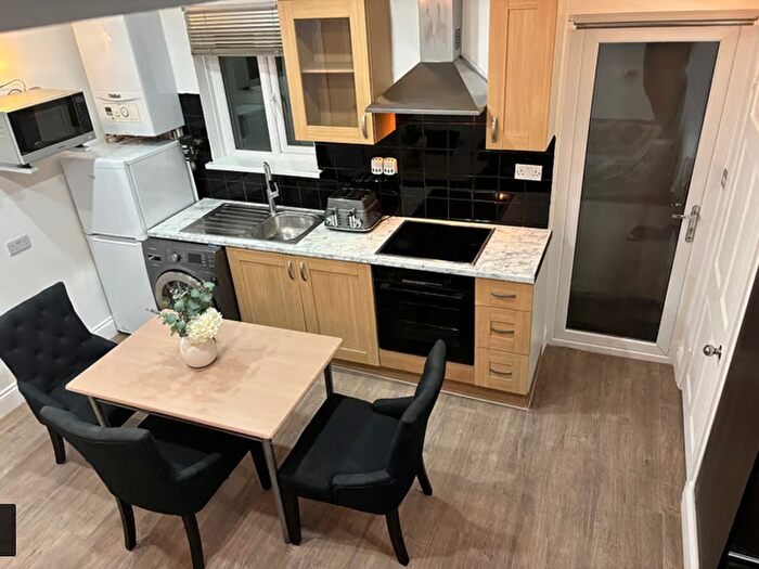 Studio To Rent In Clayhall Avenue, Ilford, Redbridge, Essex, IG5