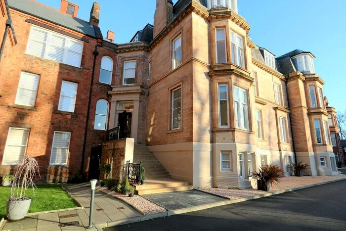 3 Bedroom Flat To Rent In Victoria Crescent Road, Glasgow, G12