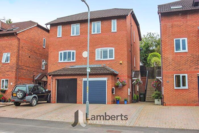 3 Bedroom Semi-Detached House For Sale In Millrace Road, Riverside, Redditch, B98