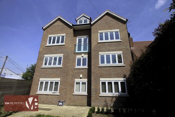 2 Bedroom Flat To Rent In Nazeing New Road, Broxbourne, EN10