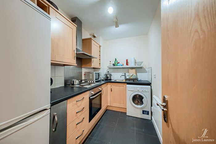 1 Bedroom Flat For Sale In Hallmark Apartments, Newhall Hill, Jewellery Quarter, B1
