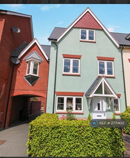 4 Bedroom Terraced House To Rent In Greene Street, Swindon, SN25