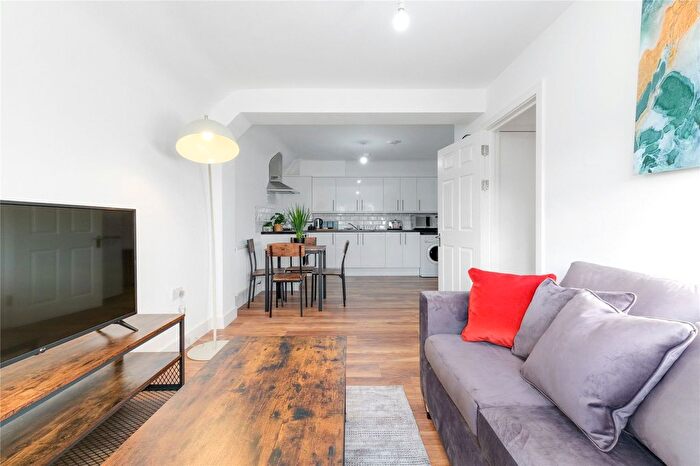 Studio To Rent In A Slough Road, Iver, Iver, SL0