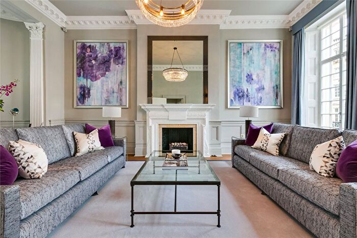 4 Bedroom Maisonette To Rent In Wilton Crescent, London, SW1X