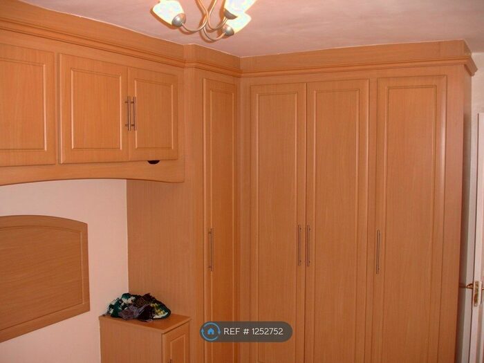 4 Bedroom Terraced House To Rent In Vicarage Lane, London E6