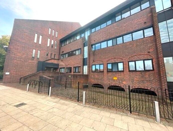 2 Bedroom Flat To Rent In St Edmund House, Rope Walk, Ipswich, IP4