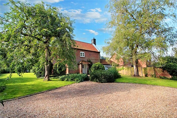 3 Bedroom Detached House For Sale In Bath Cottages, Skeets Hill, Shotesham St. Mary, Norwich, NR15