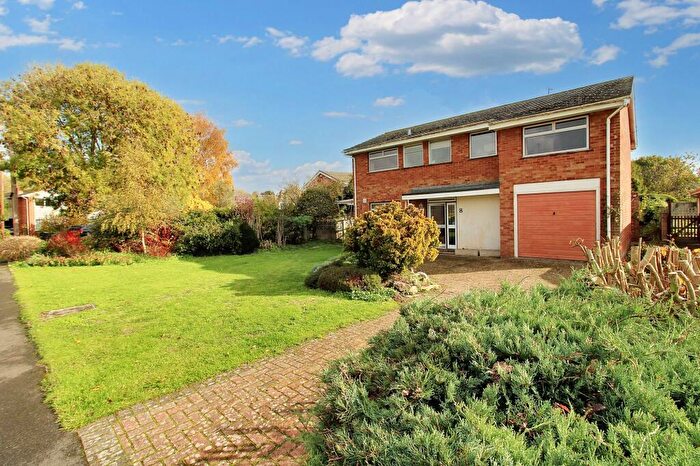 4 Bedroom Detached House For Sale In Shakespeare Road, Salisbury, SP1