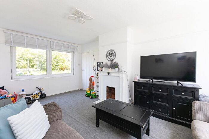 3 Bedroom Terraced House For Sale In Upper Broomgrove Road, Hastings, TN34