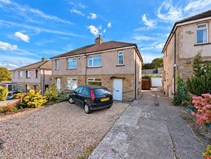 3 Bedroom Semi-Detached House For Sale In Chapel Street, Eccleshill, Bradford, BD2
