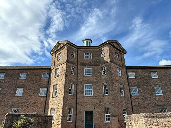 3 Bedroom Flat To Rent In Long Street, Williton, Taunton, TA4