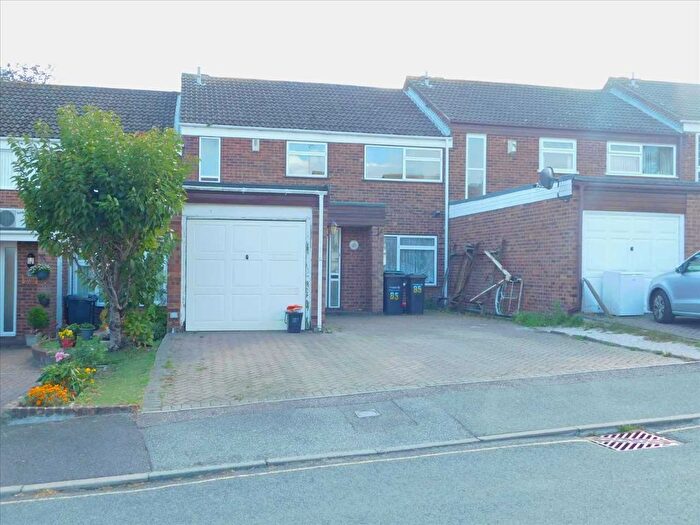 4 Bedroom Terraced House To Rent In Glen View, Gravesend, DA12