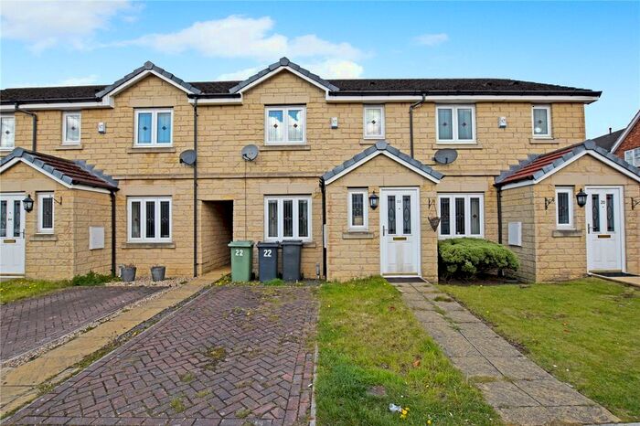 3 Bedroom Town House For Sale In Summerbank Close, Drighlington, Bradford, West Yorkshire BD11