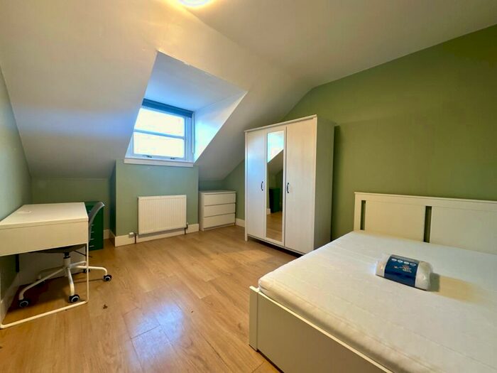 3 Bedroom Flat To Rent In Argyle Street, Finnieston, Glasgow, G3