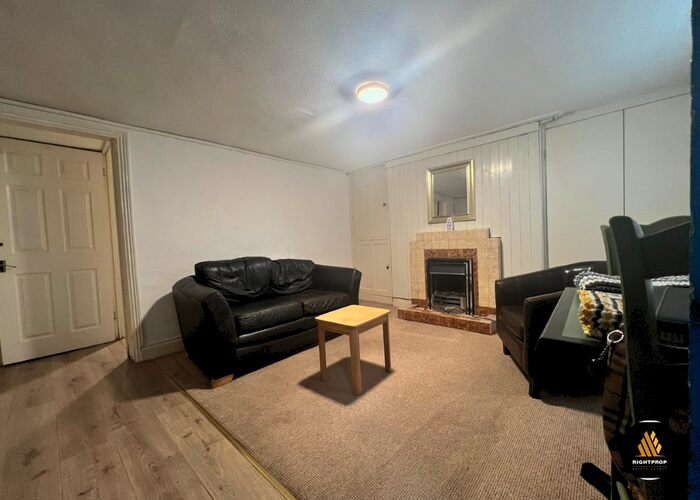 1 Bedroom Flat To Rent In Howard Street, Reading, RG1