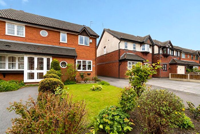 2 Bedroom Semi-Detached House For Sale In Townsend Road, Pendlebury, Swinton, Manchester, M27