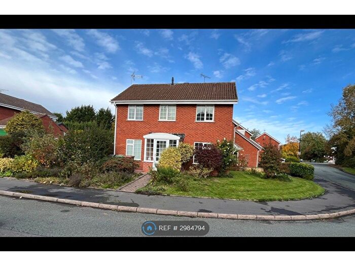 4 Bedroom Detached House To Rent In Cricket Close, Walsall, WS5