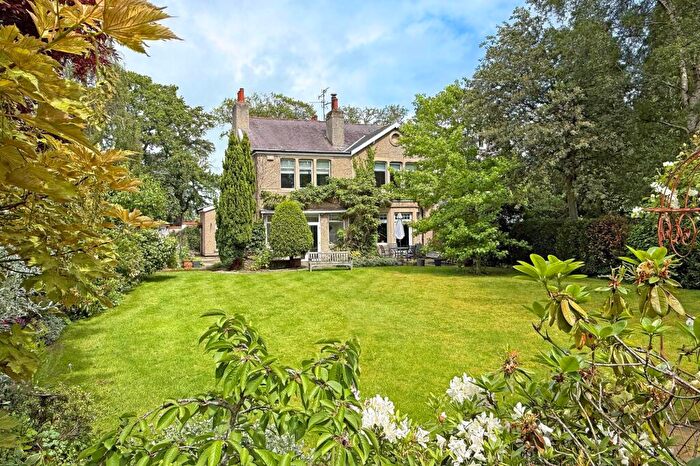4 Bedroom Semi-Detached House For Sale In Wetherby Road, Harrogate, HG2