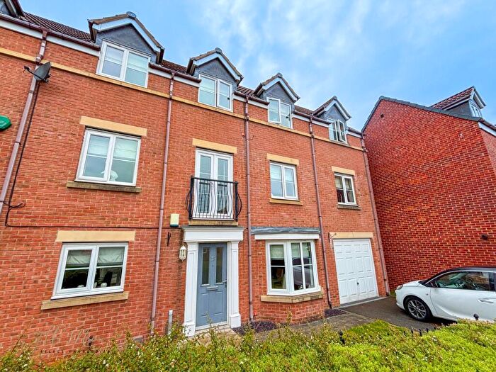 6 Bedroom Semi-Detached House For Sale In Kingswood, Penshaw, Houghton-Le-Spring, Tyne & Wear, DH4