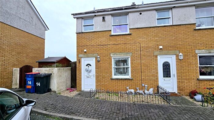 3 Bedroom Semi-Detached House For Sale In Holborn Close, Holyhead, Isle Of Anglesey, LL65