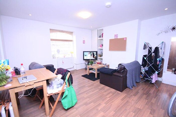 3 Bedroom Flat To Rent In St Johns Grove, Archway, N19