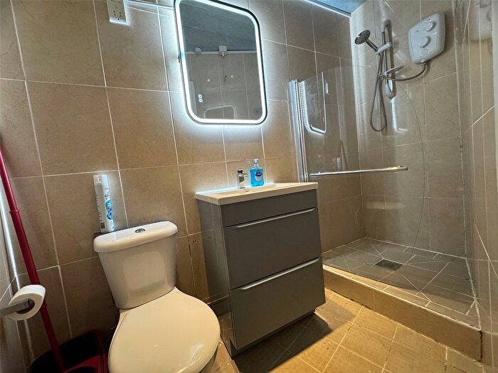 1 Bedroom Flat To Rent In Bardney Road, Morden, SM4