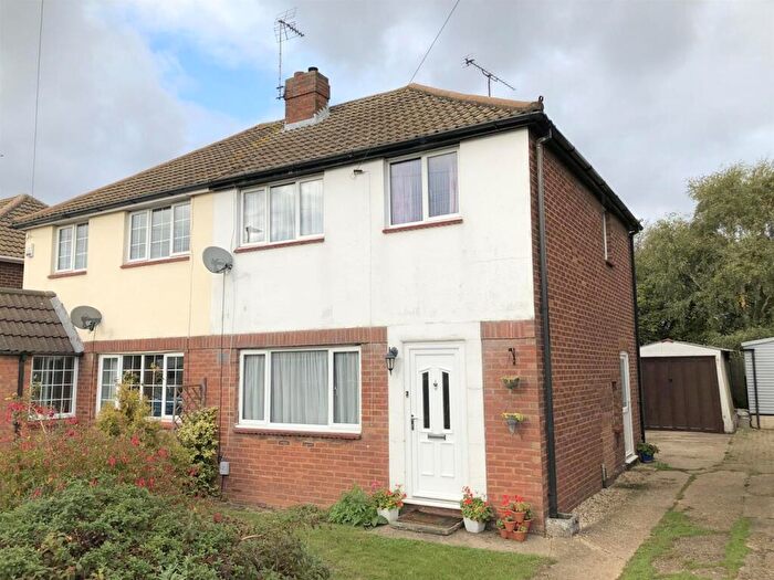 3 Bedroom House To Rent In Clipstone Crescent, Leighton Buzzard, LU7