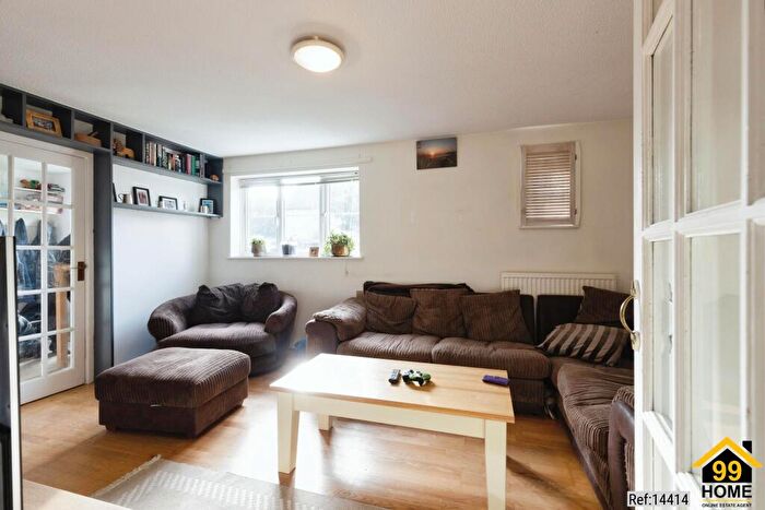 3 Bedroom End Of Terrace House For Sale In Bourton On The Water, Cheltenham, Gloucestershire, GL54