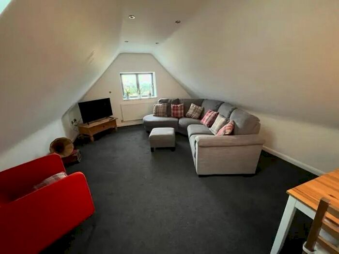 2 Bedroom Flat To Rent In Glaston Road, Morcott, Oakham, LE15