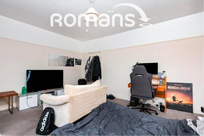 1 Bedroom House To Rent In Arthur Street, Aldershot, GU11