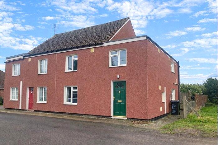 3 Bedroom Semi-Detached House For Sale In Whiteleather Square, Billingborough, Sleaford, Lincolnshire, NG34