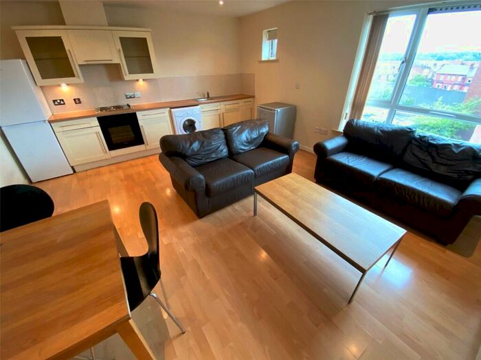 3 Bedroom Apartment To Rent In Sugar Mill Square, Eccles New Road, Manchester, Lancashire, M5