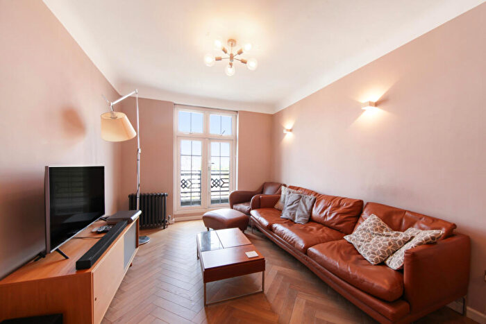 1 Bedroom Flat To Rent In Ivor Court, Gloucester Place, NW1