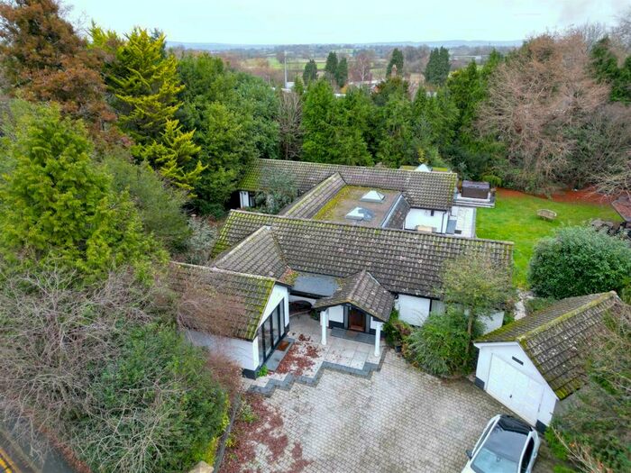 4 Bedroom Detached House To Rent In Station Road, Lingfield, RH7