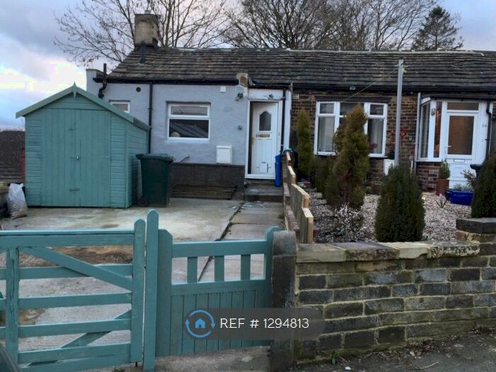 2 Bedroom Bungalow To Rent In Pot House Road, Bradford BD6