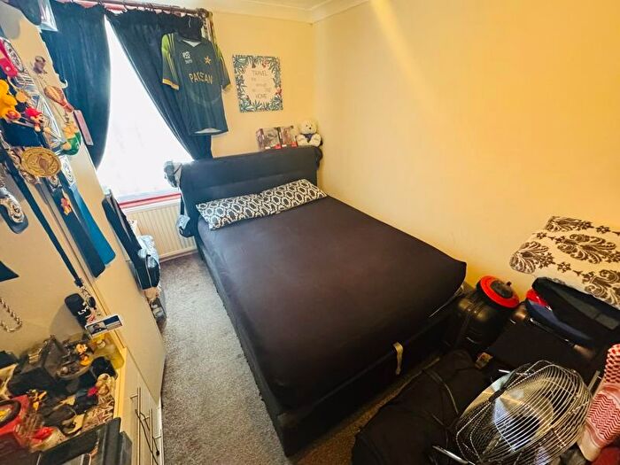 3 Bedroom End Of Terrace House For Sale In Florence Road, Southall, UB2