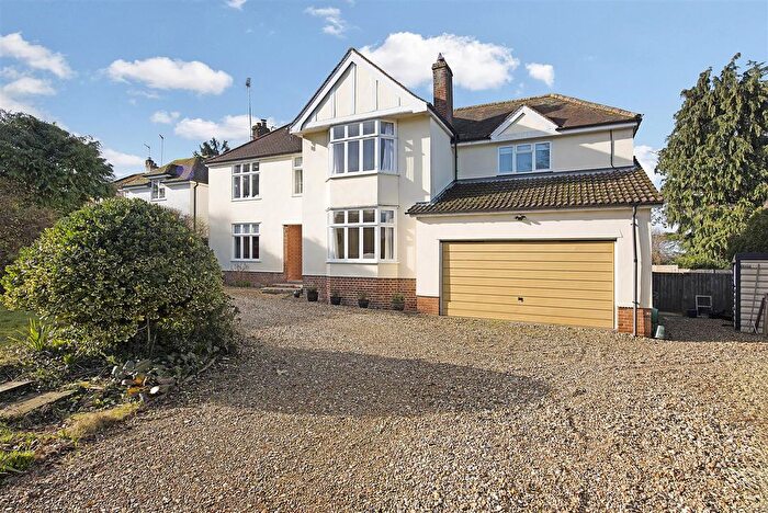4 Bedroom Detached House For Sale In Horsecroft Road, Bury St Edmunds, IP33