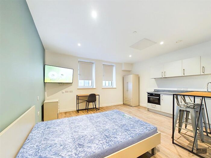 1 Bedroom Flat To Rent In New North Road, Exeter, EX4