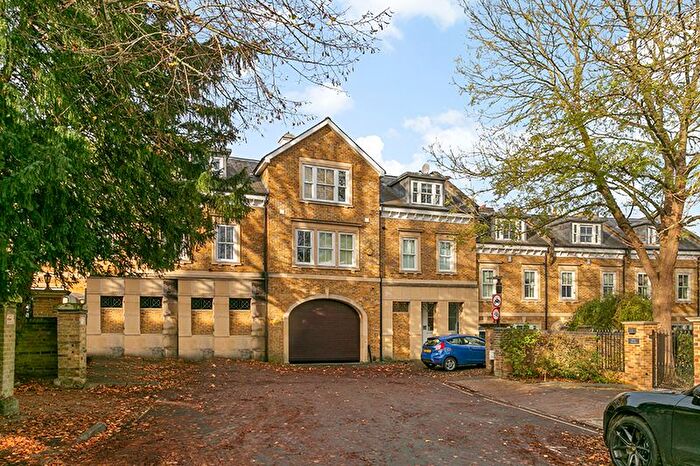 1 Bedroom Flat To Rent In Marchmont Road, Richmond, TW10