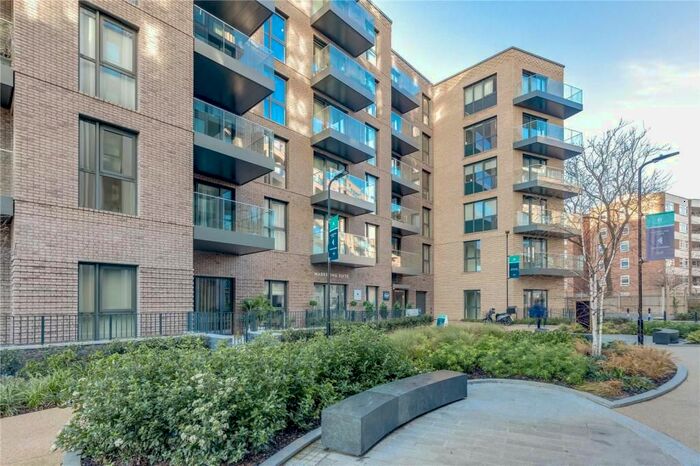 2 Bedroom Flat To Rent In Willowbrook House, Coster Avenue, London, N4