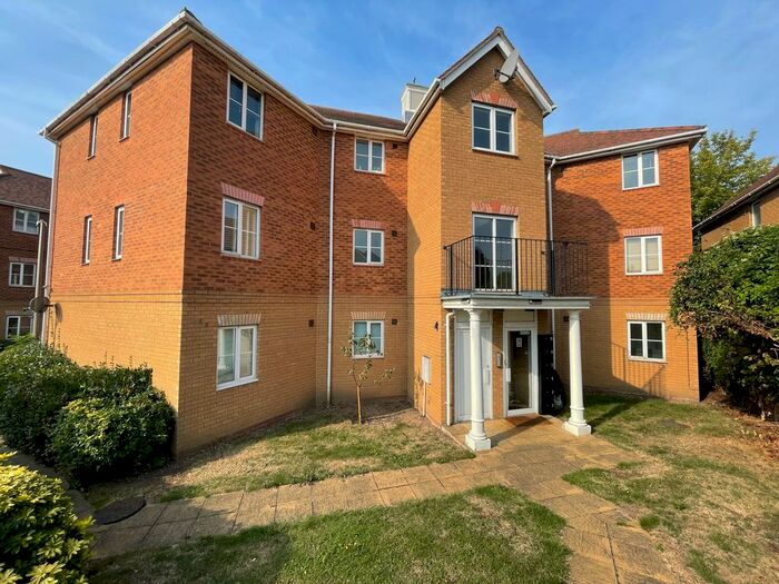 2 Bedroom Flat To Rent In John William Close, Grays, RM16