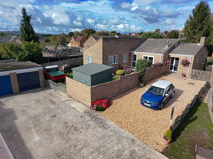 3 Bedroom Detached Bungalow For Sale In Glebelands, Merriott - No Onward Chain, TA16