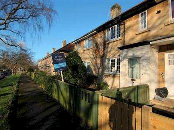 2 Bedroom House To Rent In Spring Gardens Road, BA2