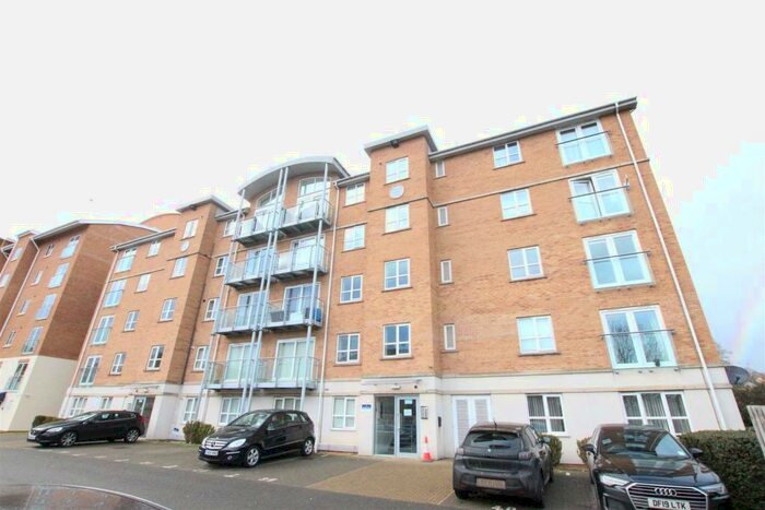 2 Bedroom Private Hall To Rent In Lion Court, Northampton, NN4