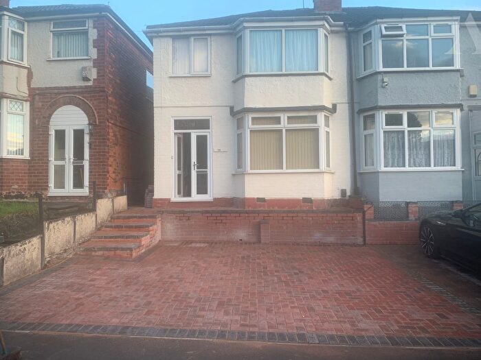 3 Bedroom Semi-Detached House For Sale In Old Bromford Lane, Birmingham, West Midlands, B8